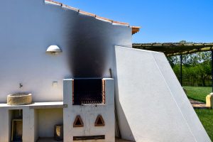 Casa com 2 Quartos e Jardim